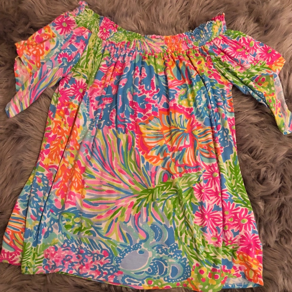 Off shoulder Lilly pulitzer shirt